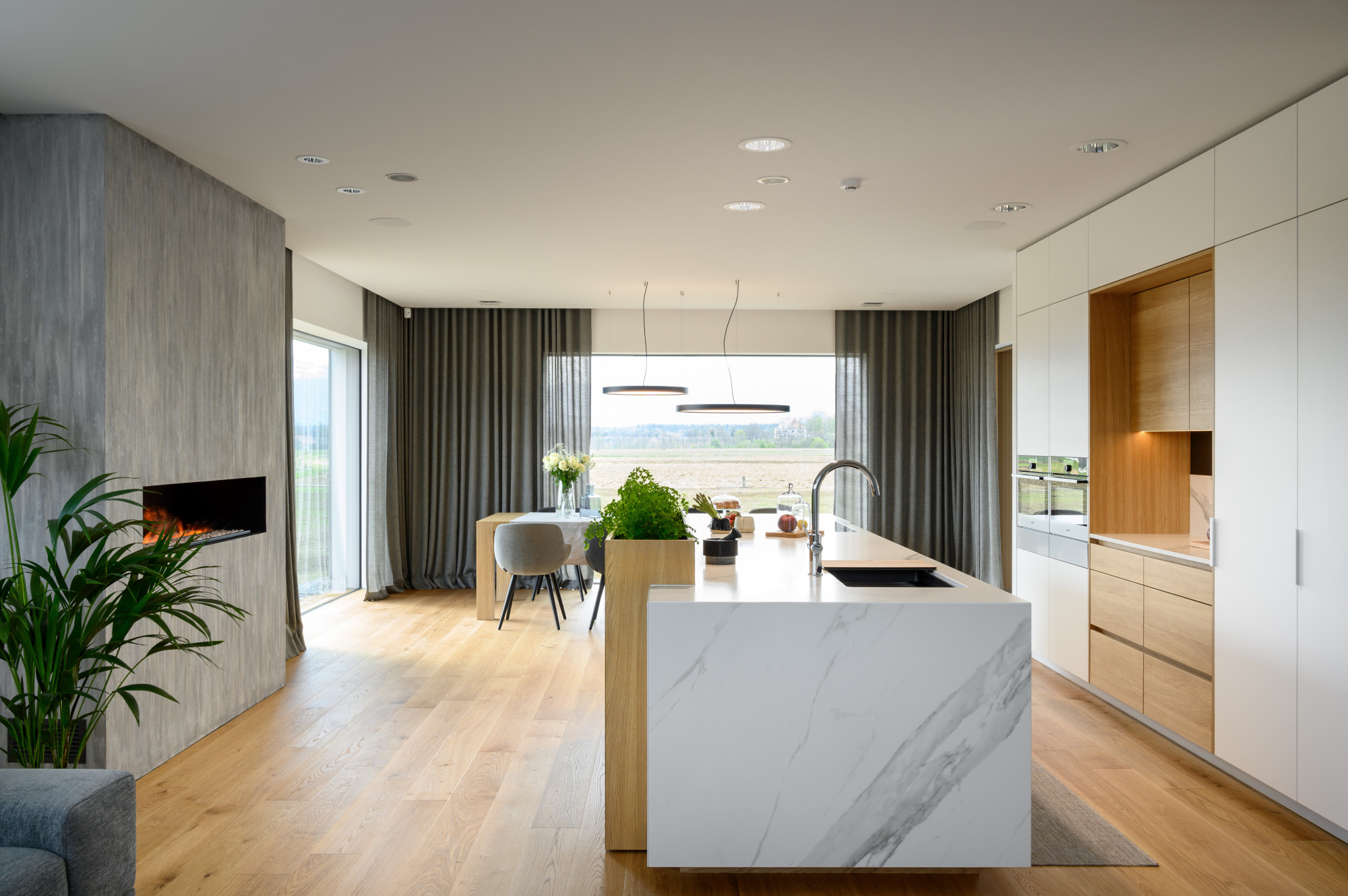 Pritlična hiša za dva